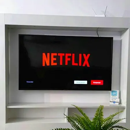 Apartment 3 Bedrooms With Wifi At *