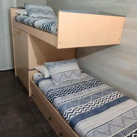 3 Bedrooms With Wifi At